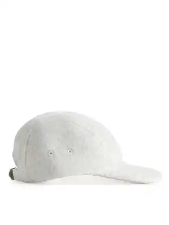 ARKET Keps i fleece erbjuda