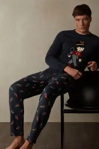Lång pyjamas med nötknäppare i interlockstickad bo...