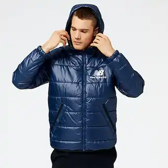 New Balance Nb athletics winterized short synthetic puffer erbjuda