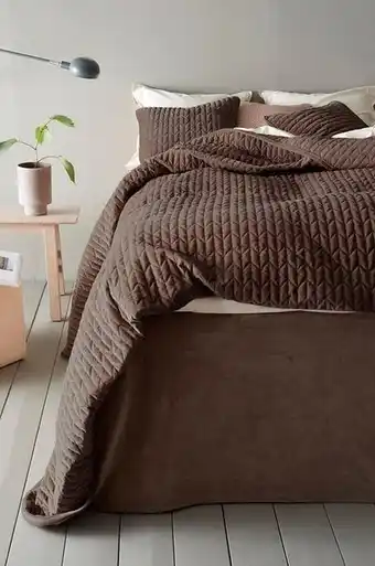 Jotex Tily bäddpaket - dubbelsäng 180 cm, sängkappa 60 cm erbjuda