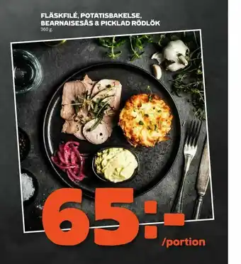Fläskfilé, potatisbakelse, bearnaisesås & picklad rödlök