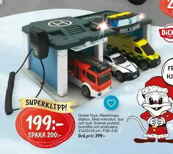Leklust Dickie Toys Räddnings station Med mikrofon, ljus och ljud Svensk polisbil, brandbil och ambulans erbjuda