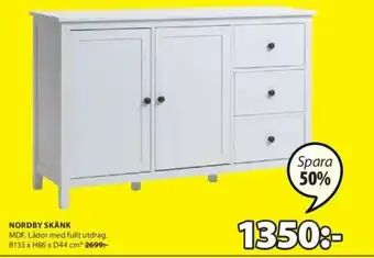 JYSK Nordby Skänk B135 x H86 x D44 cm erbjuda