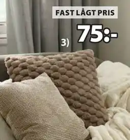 JYSK HVIDBLOMME prydnadskudde erbjuda