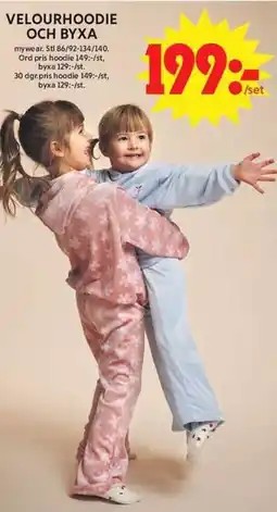 ICA Maxi Velourhoodie och byxa erbjuda