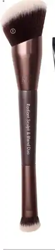 Oriflame Radiant Sculpt & Blend Duo Brush erbjuda