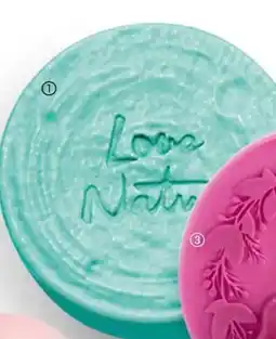 Oriflame Love Nature Refreshing Soap Bar with Organic Coconut Water & Melon erbjuda