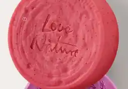 Oriflame Love Nature Energising Exfoliating Soap Bar with Organic Mint & Raspberry erbjuda