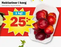 Pekås Nektariner i korg erbjuda