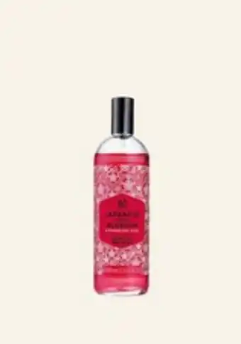 Japanese cherry blossom strawberry kiss fragrance mist