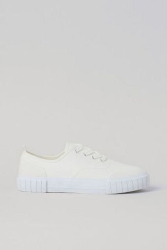 H&M Sneakers offer