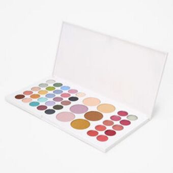 Claire's Artist pastel eyeshadow palette offer