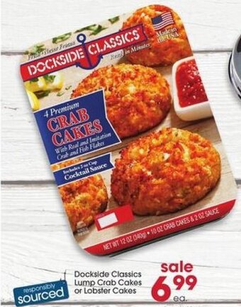 Giant Eagle Dockside Classics Lump Crab Cakes or Lobster Cakes offer