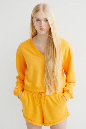 H&M Crop sweatshirt offer