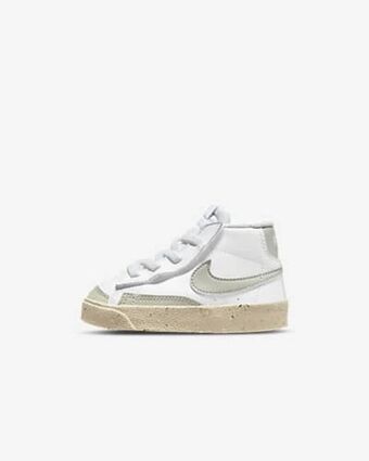 Nike Nike blazer mid '77 se offer