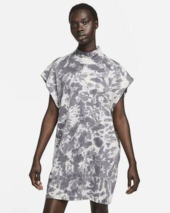 Nike Nike sportswear offer