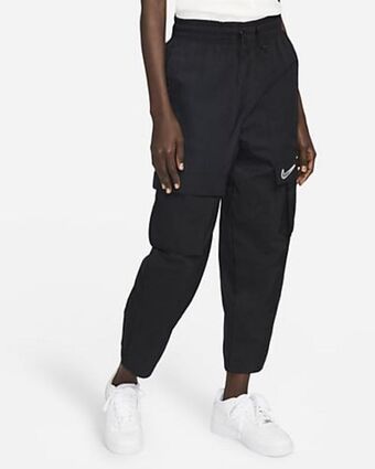 Nike Nike sportswear swoosh offer