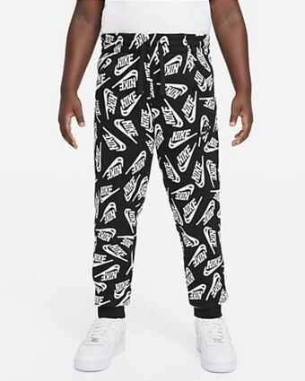 Nike Nike sportswear club offer