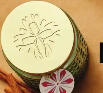 Fresh Thyme Paddywax holiday candles offer