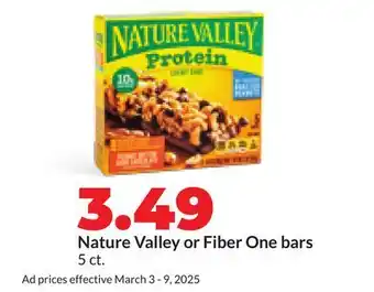 Hy-Vee Nature Valley or Fiber One bars offer