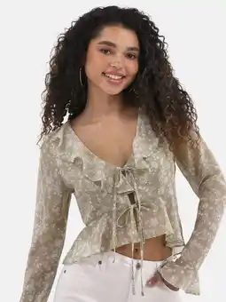 Walmart No Boundaries Ruffle Woven Top, Women's offer
