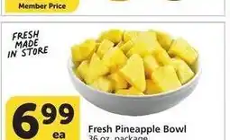Albertsons Fresh Pineapple Bowl - 36 oz. package Tazón de piña fresca offer