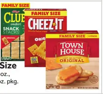 Stop&Shop Cheez-It, Town House or Club Crackers Family Size offer