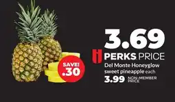 Hy-Vee Del Monte Honeyglow sweet pineapple offer