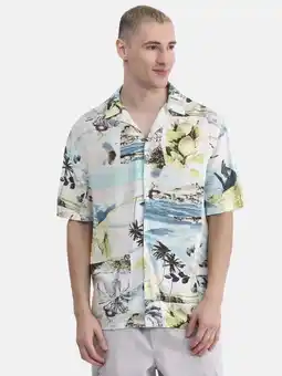Walmart No Boundaries Printed Rayon Button Up Resort Shirt with Short Sleeves, Men's & Big Men's offer