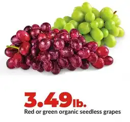 Hy-Vee Red or green organic seedless grapes offer