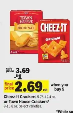 Meijer Cheez-It Crackers or Town House Crackers offer