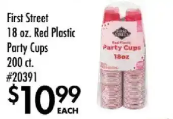 First Street red plastic party cups
