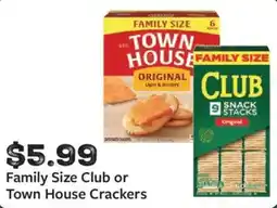 Fareway Family Size Club or Town House Crackers offer