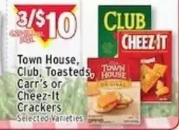 Met Foodmarkets Town House, Club, Toasted, Carr's or Cheez-It Crackers offer