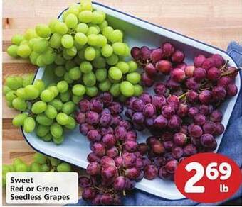 Safeway Sweet Red Or Green Seedless Grapes offer