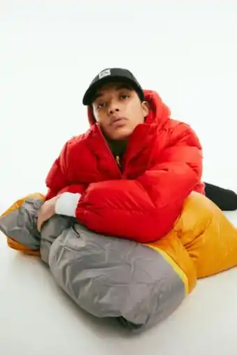 H&M Mesh and scuba fabric cap offer