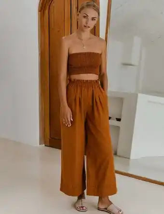 Stein Mart Wide leg cinched waist linen pants offer