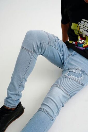 MRP Skinny fit jeans offer