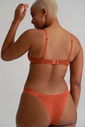 MRP 2 pack t-shirt bras offer