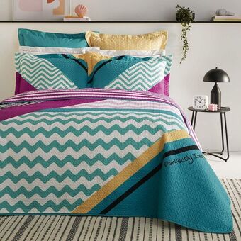 HomeChoice Tamia 3-piece quilt set offer