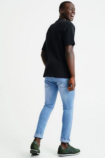MRP Skinny fit jeans offer