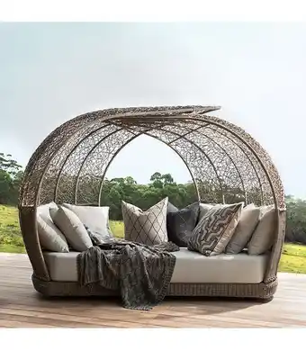 Cielo La demeure patio daybed offer