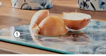 Glass chopping boards