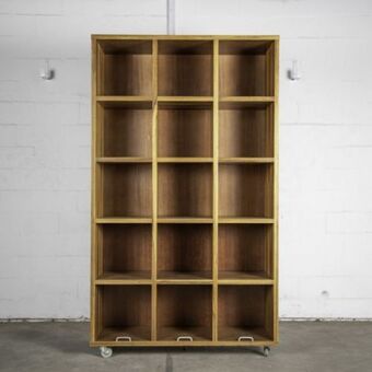 Weylandts Display cabinet offer