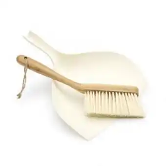 Dust pan set