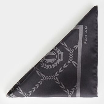 Chain link pocket square