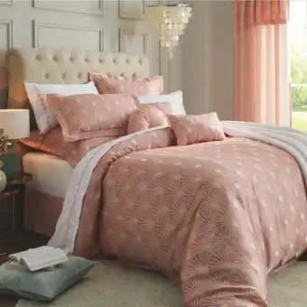 HomeChoice Phoebe 15pc deluxe comforter set offer