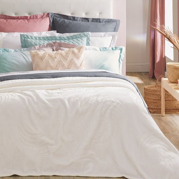 Tamiko 1 ply 3kg embossed mink blanket offer at HomeChoice