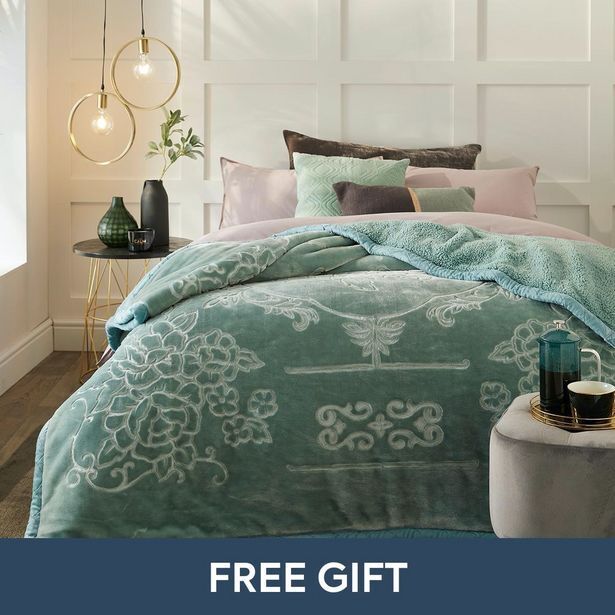 Drew 3ply 3.8kg embossed mink sherpa blanket & bag offer at HomeChoice