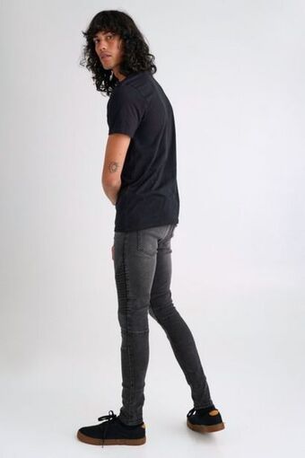 MRP Spray on jeans offer